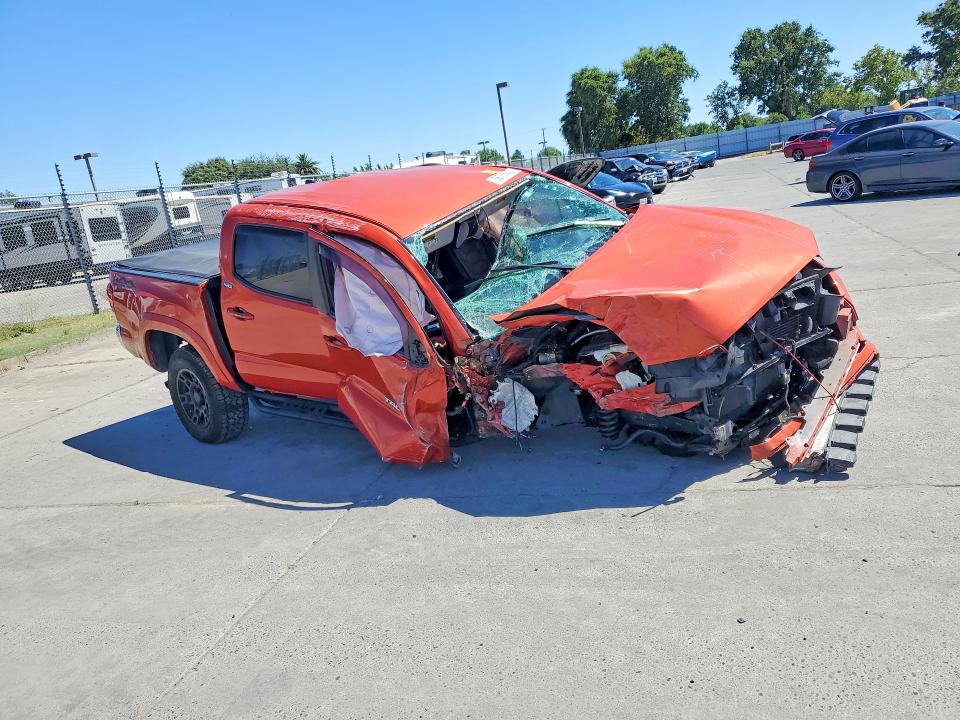 58765826 :رقم المزاد ، 3TMCZ5AN4JM129822 vin ، 2018 Toyota Tacoma مزاد بيع
