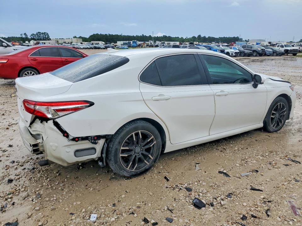 2019 Toyota Camry მანქანა იყიდება აუქციონზე, vin: 4T1B11HK4KU695656, აუქციონის ნომერი: 57917206