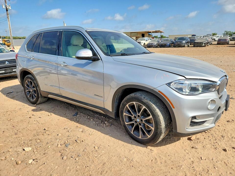 58905306 :رقم المزاد ، 5UXKR2C37H0X06246 vin ، 2017 Bmw X5 مزاد بيع