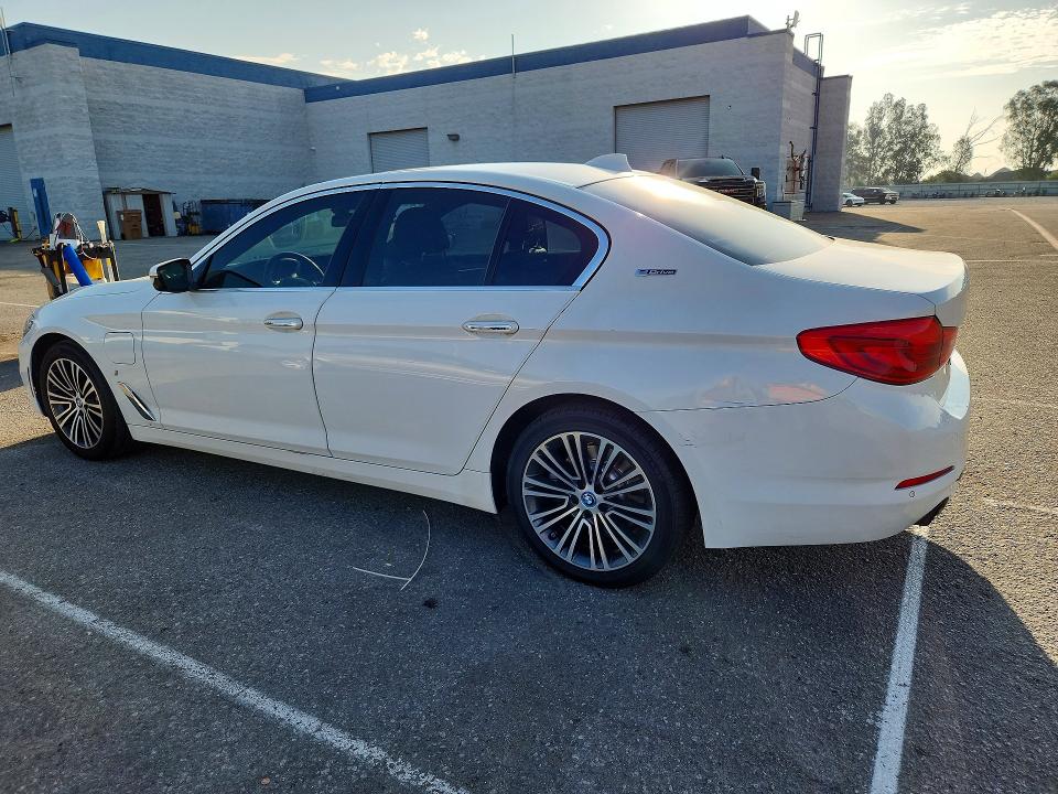 2018 Bmw 530e მანქანა იყიდება აუქციონზე, vin: WBAJA9C57JB034260, აუქციონის ნომერი: 57953146