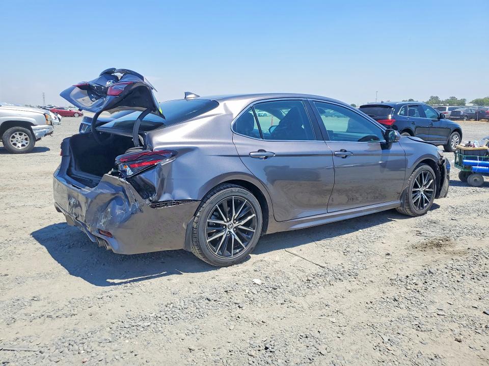 57866216 :رقم المزاد ، 4T1T11AK9PU767621 vin ، 2023 Toyota Camry مزاد بيع