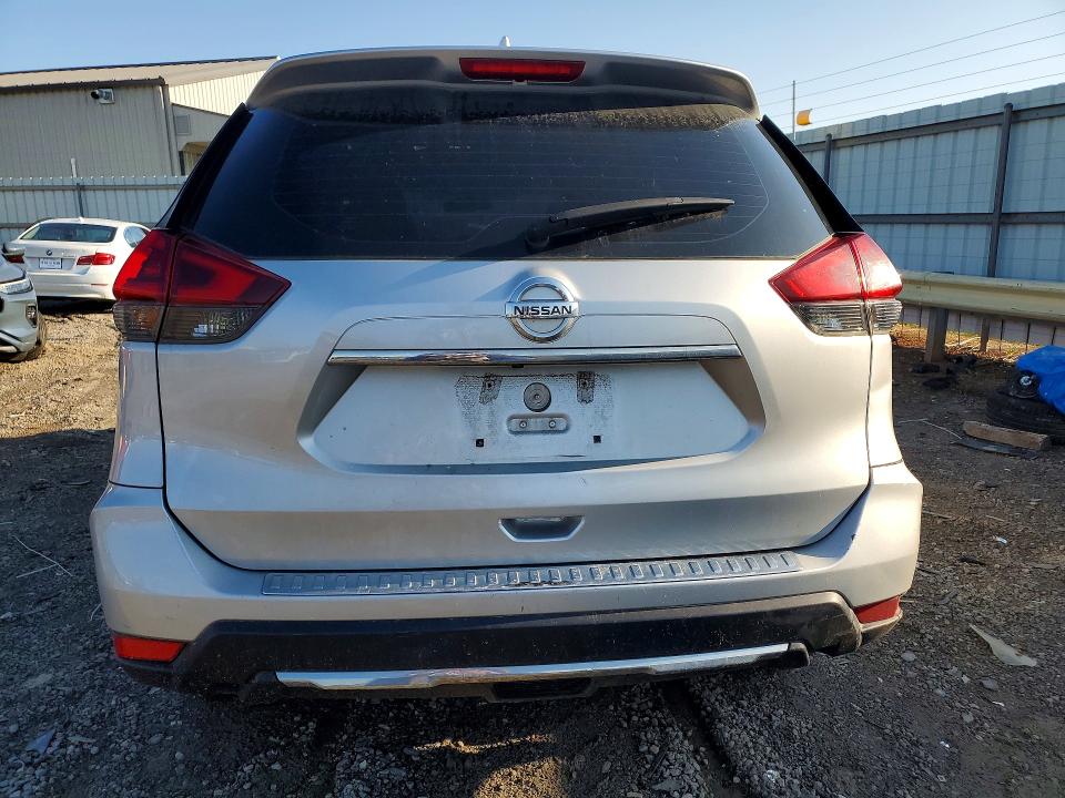 2018 Nissan Rogue მანქანა იყიდება აუქციონზე, vin: 5N1AT2MV5JC791571, აუქციონის ნომერი: 56301016