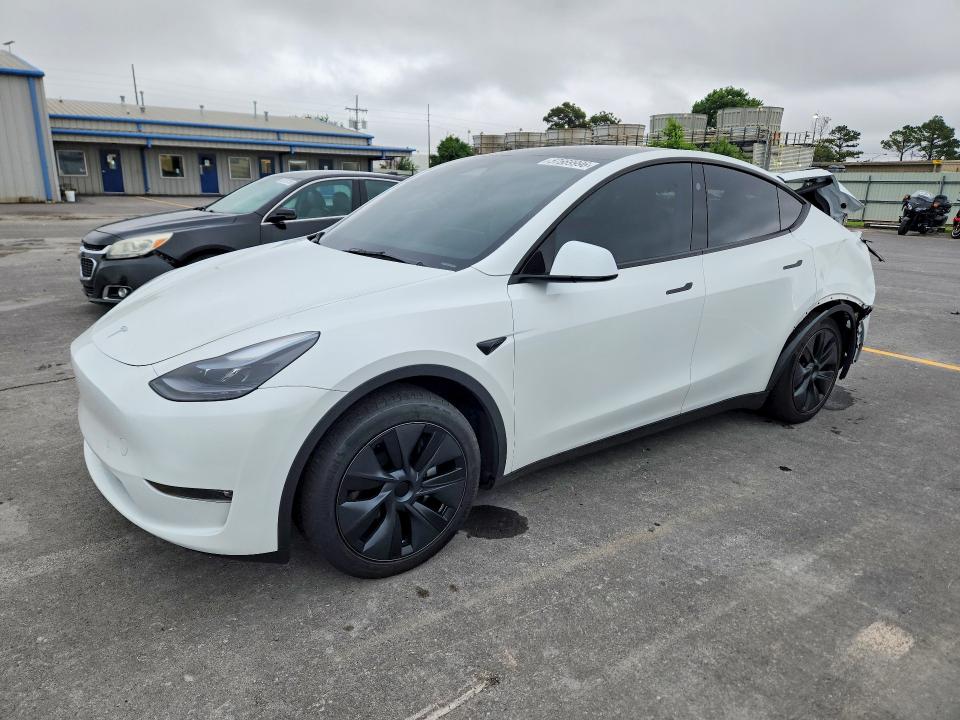 2025 Tesla Model Y მანქანა იყიდება აუქციონზე, vin: 7SAYGAEE8SF247833, აუქციონის ნომერი: 57669996