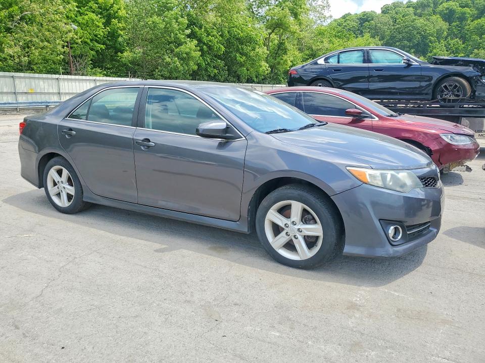 56280296 :رقم المزاد ، 4T1BF1FK7EU410361 vin ، 2014 Toyota Camry مزاد بيع