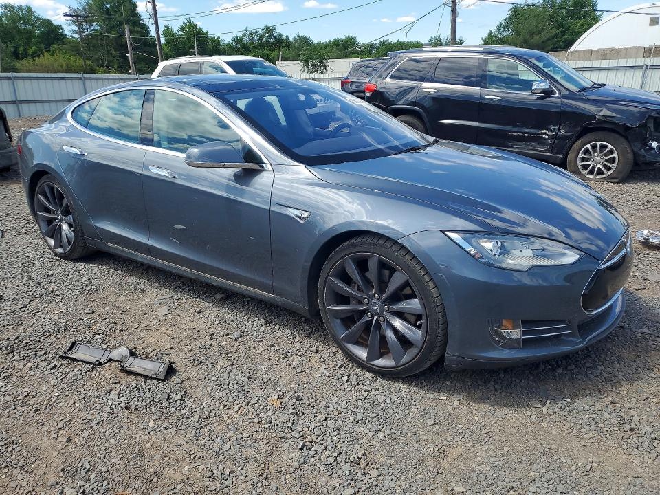 56459136 :رقم المزاد ، 5YJSA1DP6DFP12779 vin ، 2013 Tesla Model S مزاد بيع