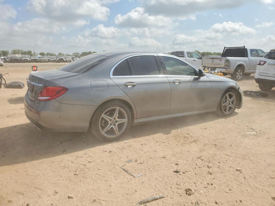 58511676 :رقم المزاد ، WDDZF4JB5HA271533 vin ، 2017 Mercedes-benz E مزاد بيع