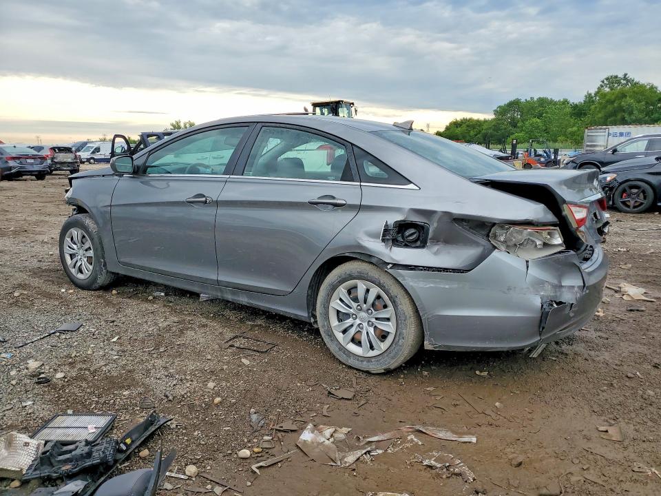 2013 Hyundai Sonata მანქანა იყიდება აუქციონზე, vin: 5NPEB4AC3DH704332, აუქციონის ნომერი: 58972006