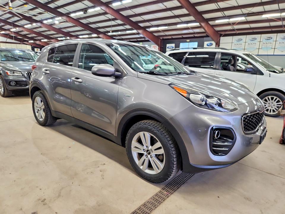 2018 Kia Sportage მანქანა იყიდება აუქციონზე, vin: KNDPMCAC1J7359511, აუქციონის ნომერი: 58659286