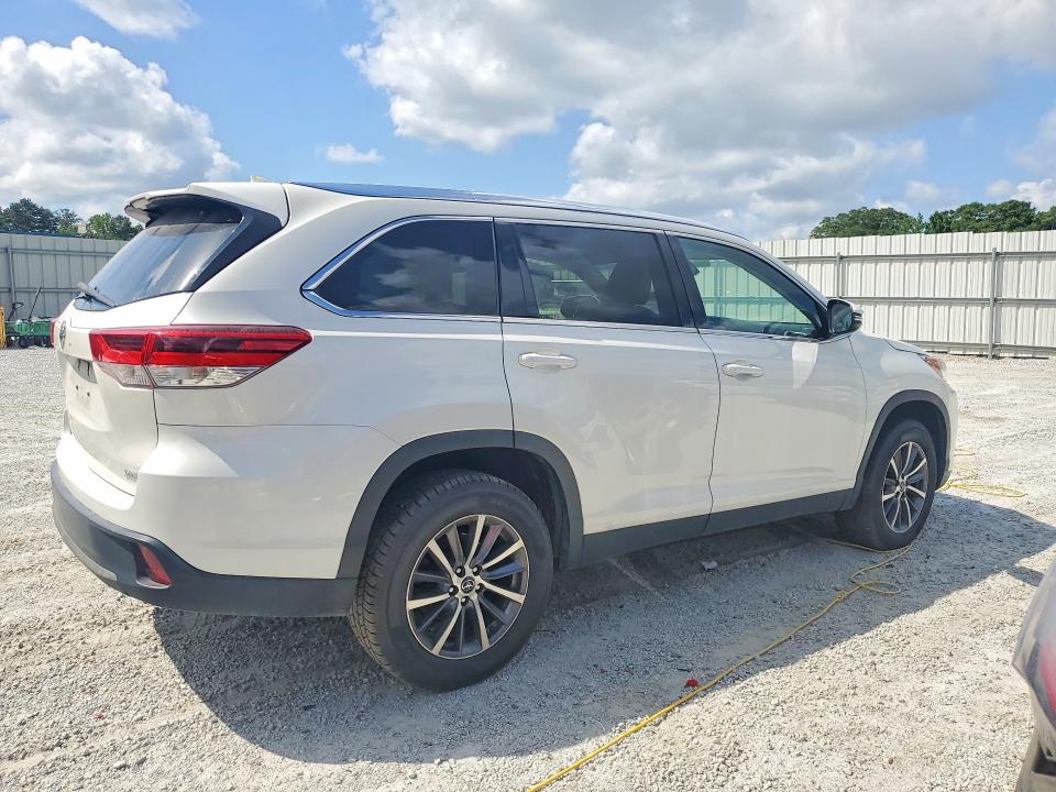 Продажа на аукционе авто 2019 Toyota Highlander, vin: 5TDKZRFHXKS561497, номер лота: 58160006