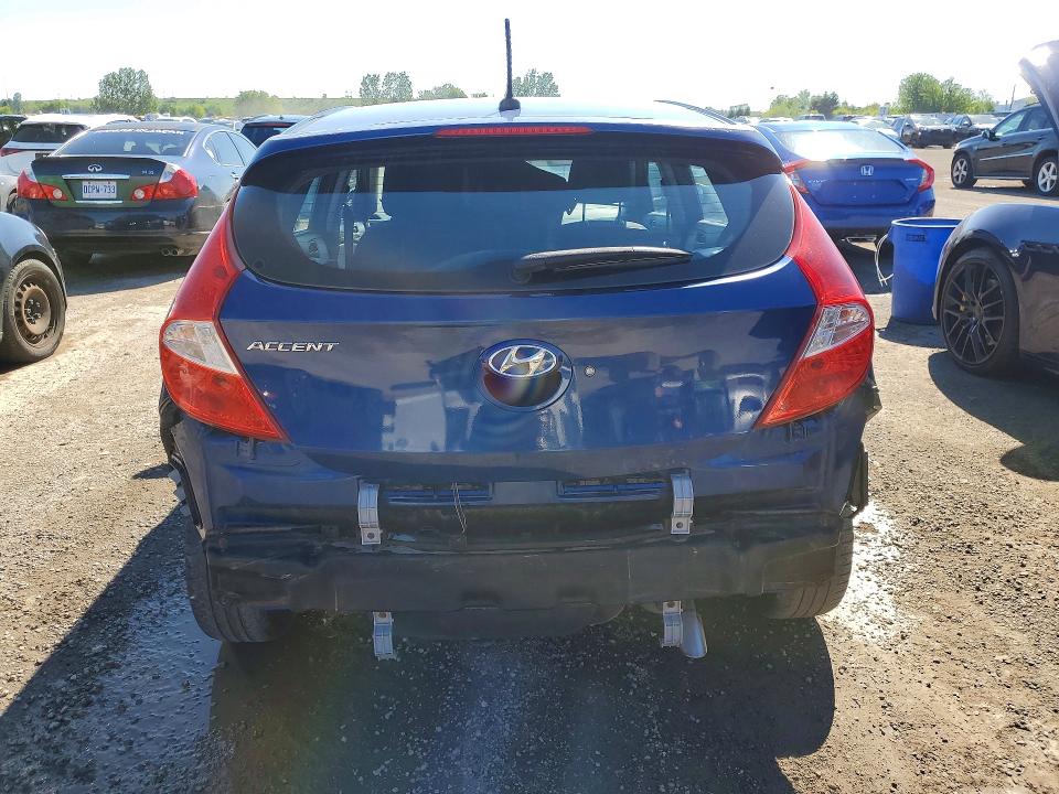 2016 Hyundai Accent მანქანა იყიდება აუქციონზე, vin: KMHCT5AE3GU270365, აუქციონის ნომერი: 57812006