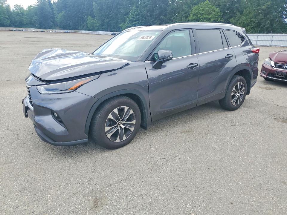 55680526 :رقم المزاد ، 5TDGZRBH1MS130061 vin ، 2021 Toyota Highlander مزاد بيع