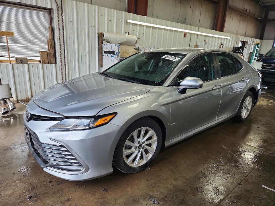 Auction sale of the 2021 Toyota Camry, vin: 4T1C11AKXMU613673, lot number: 55634806