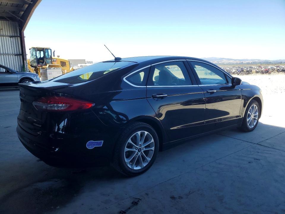 Продажа на аукционе авто 2019 Ford Fusion, vin: 3FA6P0SU4KR201737, номер лота: 56704356