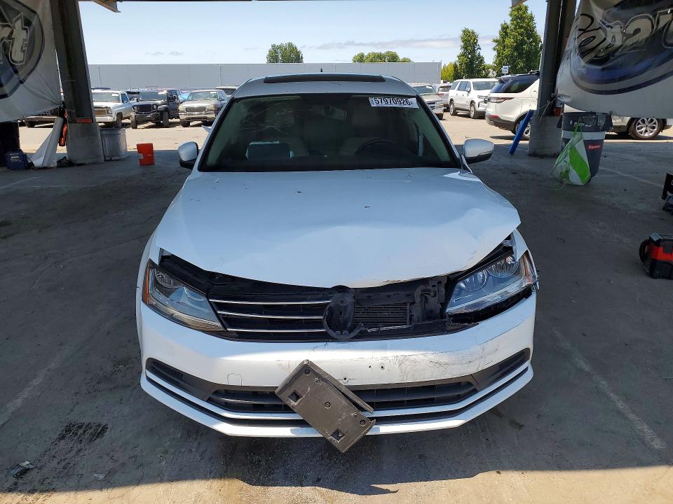 2017 Volkswagen Jetta მანქანა იყიდება აუქციონზე, vin: 3VWDB7AJXHM262285, აუქციონის ნომერი: 57970926