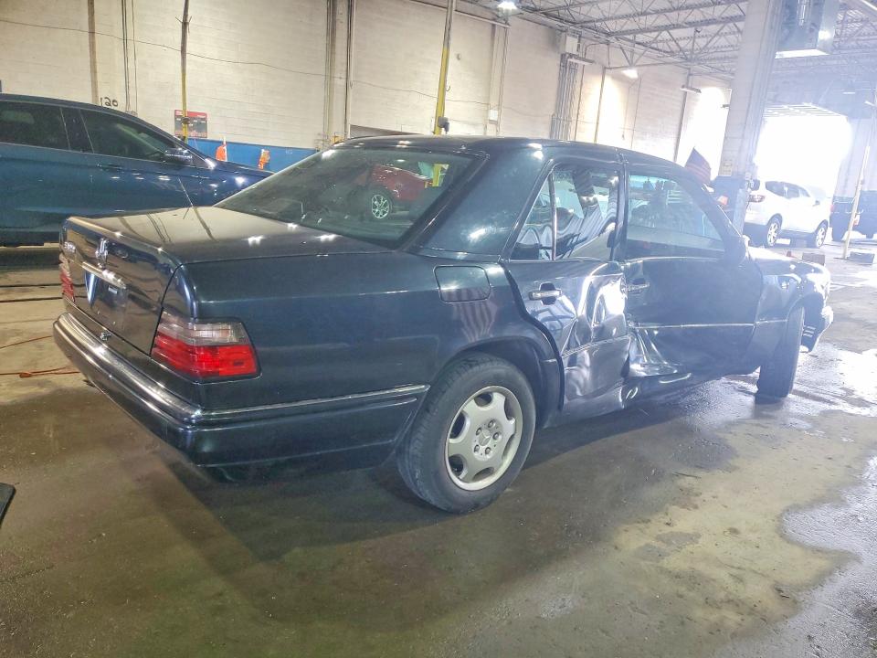 Продажа на аукционе авто 1995 Mercedes-benz E, vin: WDBEA32EXSC258779, номер лота: 55945836