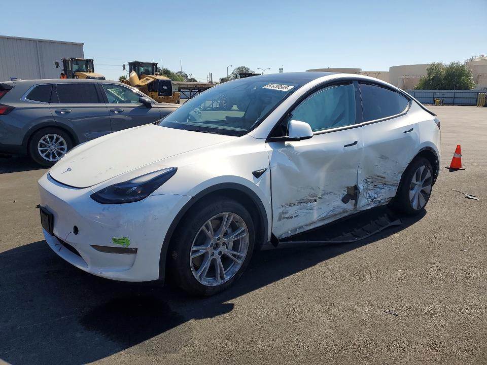 2023 Tesla Model Y მანქანა იყიდება აუქციონზე, vin: 7SAYGAEE2PF640637, აუქციონის ნომერი: 57730586