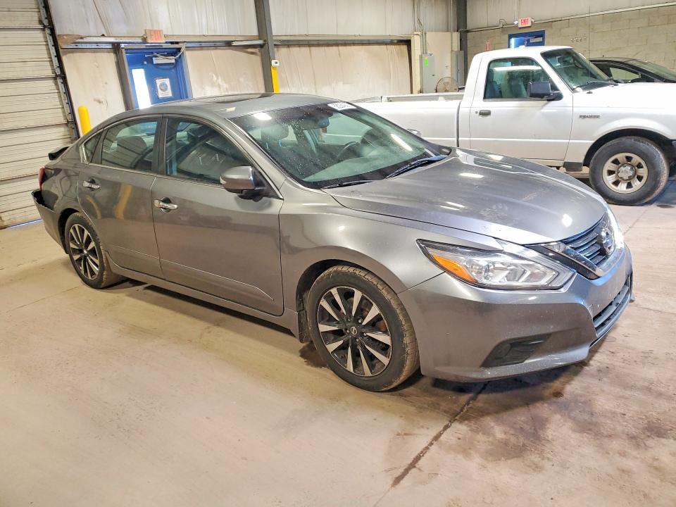 58234266 :رقم المزاد ، 1N4AL3AP4JC139336 vin ، 2018 Nissan Altima مزاد بيع