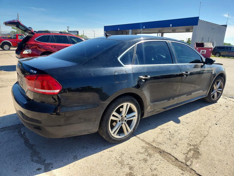 2014 Volkswagen Passat მანქანა იყიდება აუქციონზე, vin: 1VWBS7A38EC082776, აუქციონის ნომერი: 56306116
