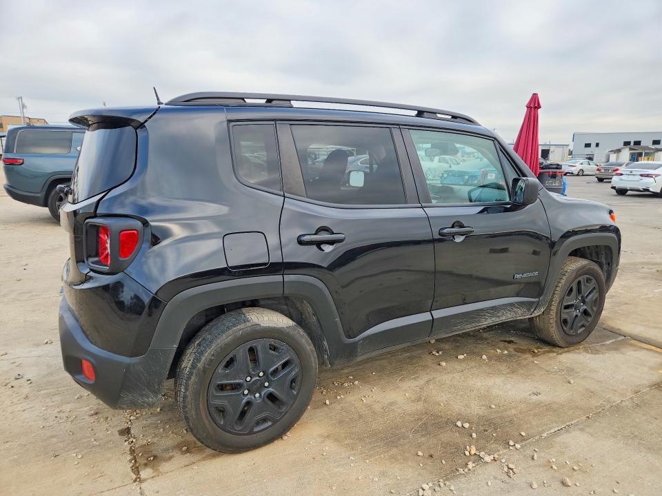 55811356 :رقم المزاد ، ZACCJBAB4JPH82790 vin ، 2018 Jeep Renegade مزاد بيع