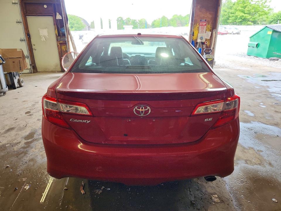 56395156 :رقم المزاد ، 4T1BF1FK0CU555688 vin ، 2012 Toyota Camry مزاد بيع
