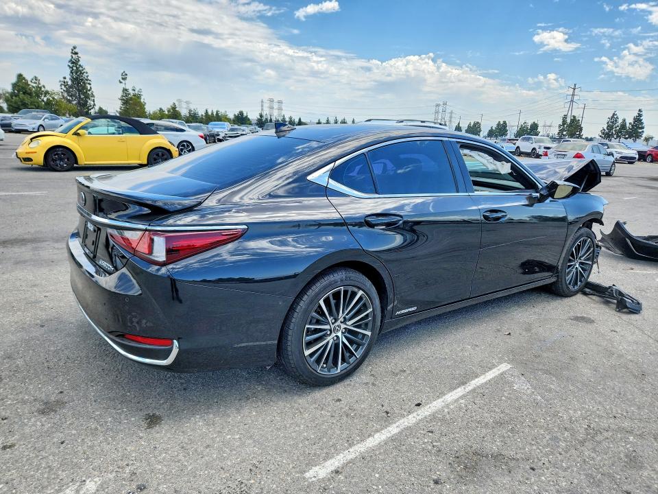 58603146 :رقم المزاد ، 58ADA1C12NU026032 vin ، 2022 Lexus Es 300h مزاد بيع