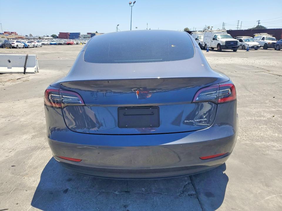 Продажа на аукционе авто 2022 Tesla Model 3, vin: 5YJ3E1EB8NF333411, номер лота: 57222566