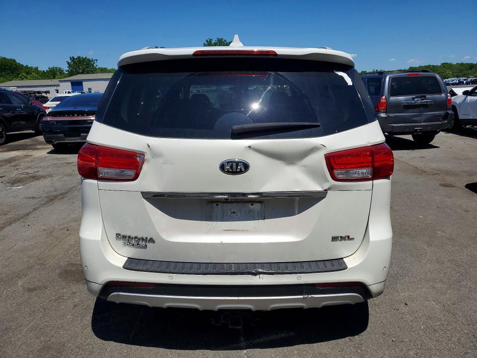 58615736 :رقم المزاد ، KNDME5C10H6282640 vin ، 2017 Kia Sedona مزاد بيع