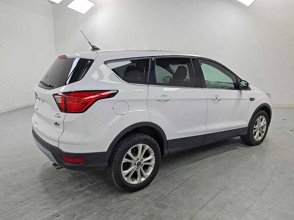 56365056 :رقم المزاد ، 1FMCU9GD1KUA87011 vin ، 2019 Ford Escape مزاد بيع