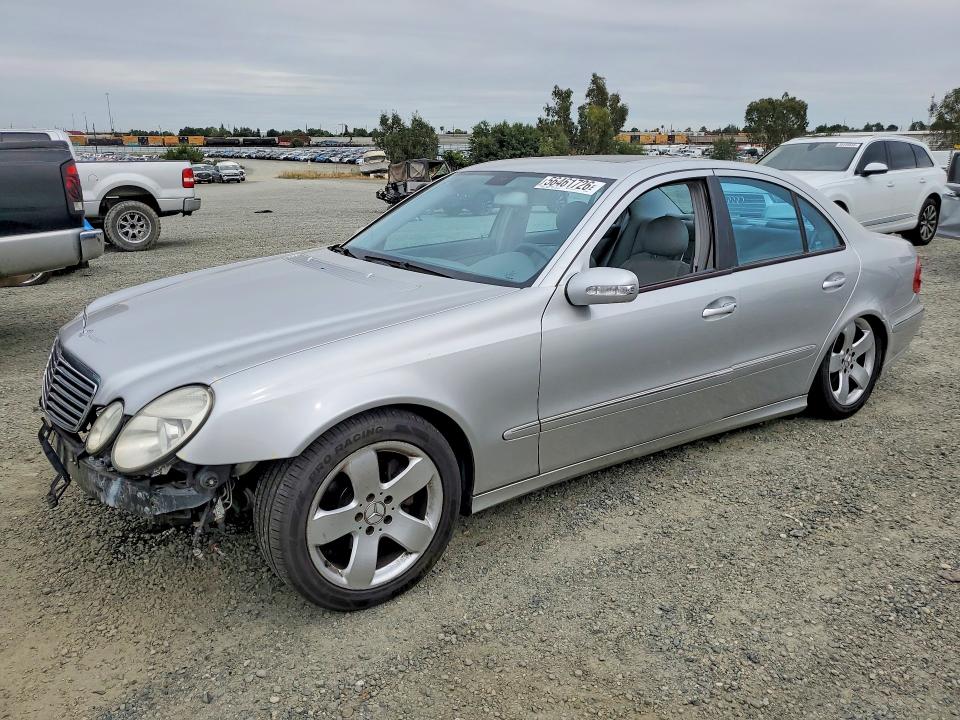 2004 Mercedes-benz E მანქანა იყიდება აუქციონზე, vin: WDBUF65J44A500553, აუქციონის ნომერი: 56461726