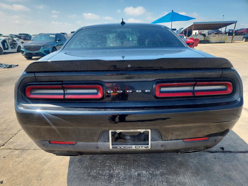 55467246 :رقم المزاد ، 2C3CDZAGXJH111013 vin ، 2018 Dodge Challenger مزاد بيع