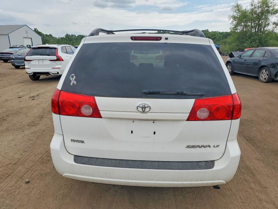 56624266 :رقم المزاد ، 5TDKK4CC0AS291615 vin ، 2010 Toyota Sienna مزاد بيع