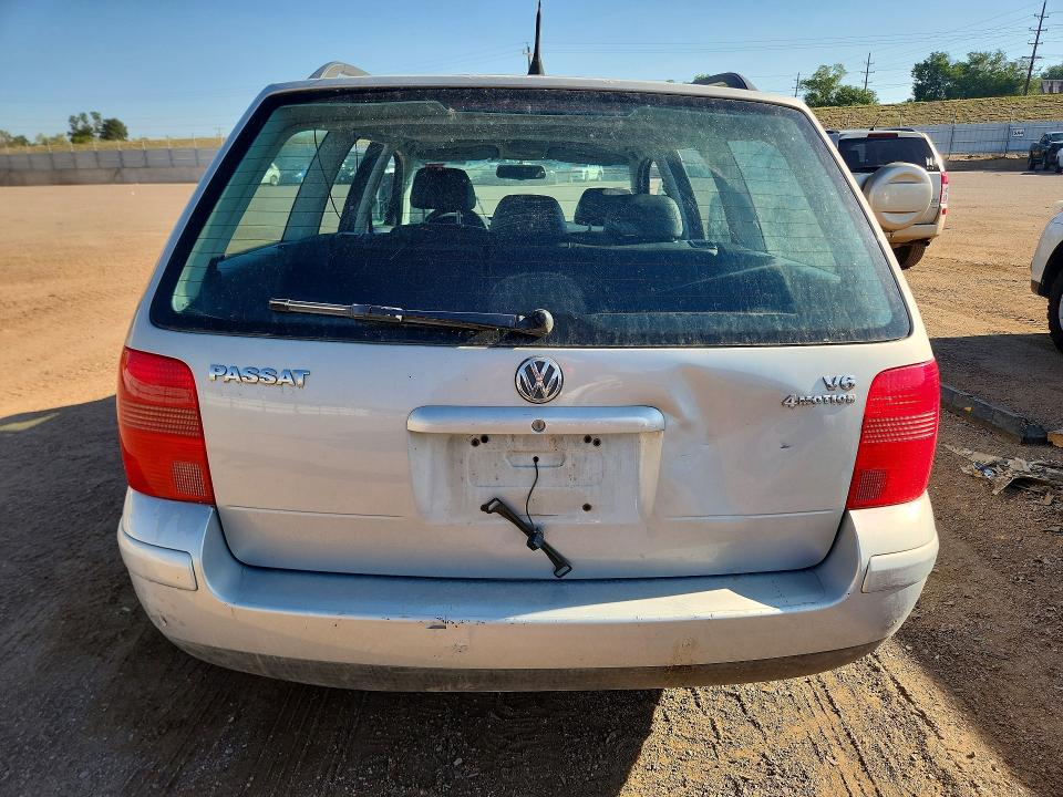 59304036 :رقم المزاد ، WVWWH23B1YE390875 vin ، 2000 Volkswagen Passat مزاد بيع