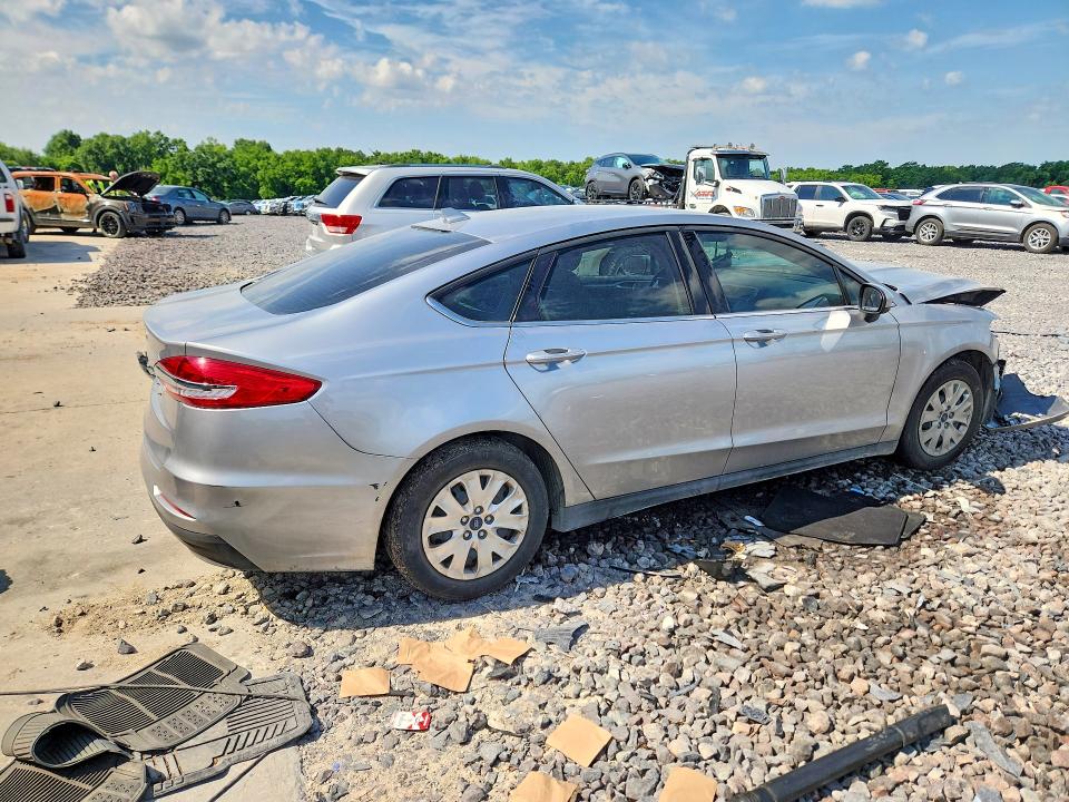 2020 Ford Fusion მანქანა იყიდება აუქციონზე, vin: 3FA6P0G75LR199081, აუქციონის ნომერი: 56108216