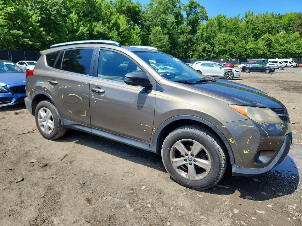 2015 Toyota Rav4 მანქანა იყიდება აუქციონზე, vin: JTMZFREV4FD071847, აუქციონის ნომერი: 58761236