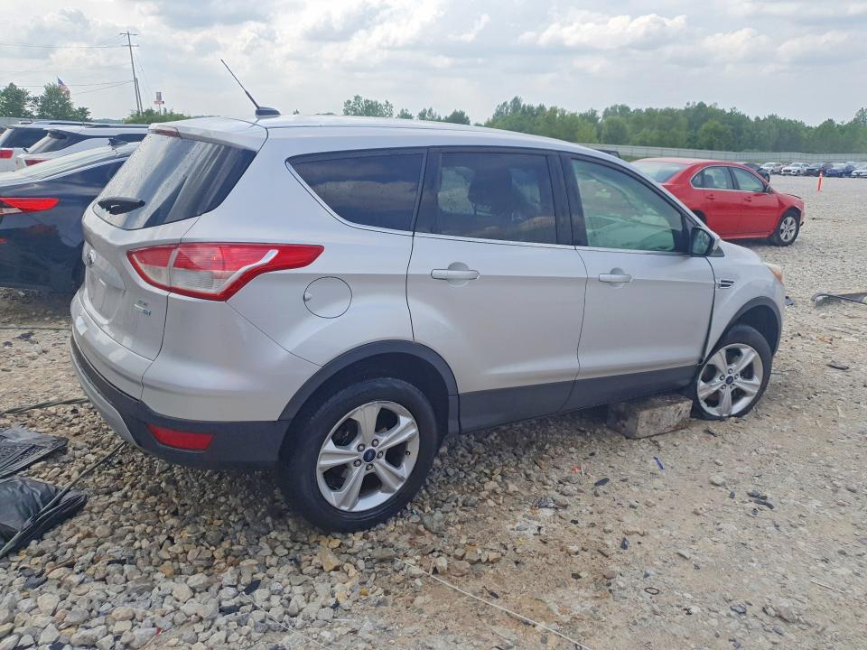 2015 Ford Escape მანქანა იყიდება აუქციონზე, vin: 1FMCU9GX3FUA23410, აუქციონის ნომერი: 56447196