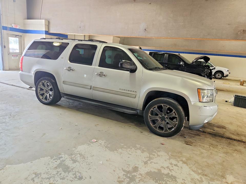 Продаж на аукціоні авто 2013 Chevrolet Suburban, vin: 1GNSKJE7XDR134974, номер лоту: 58995366