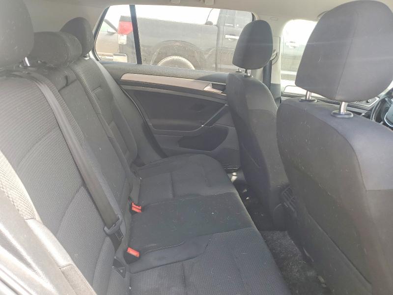 55338596 :رقم المزاد ، 3VW217AUXHM054704 vin ، 2017 Volkswagen Golf مزاد بيع