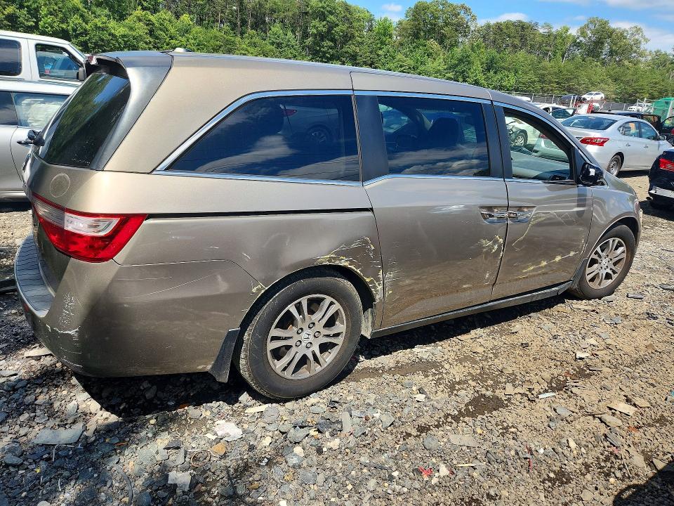57017226 :رقم المزاد ، 5FNRL5H65DB005125 vin ، 2013 Honda Odyssey مزاد بيع