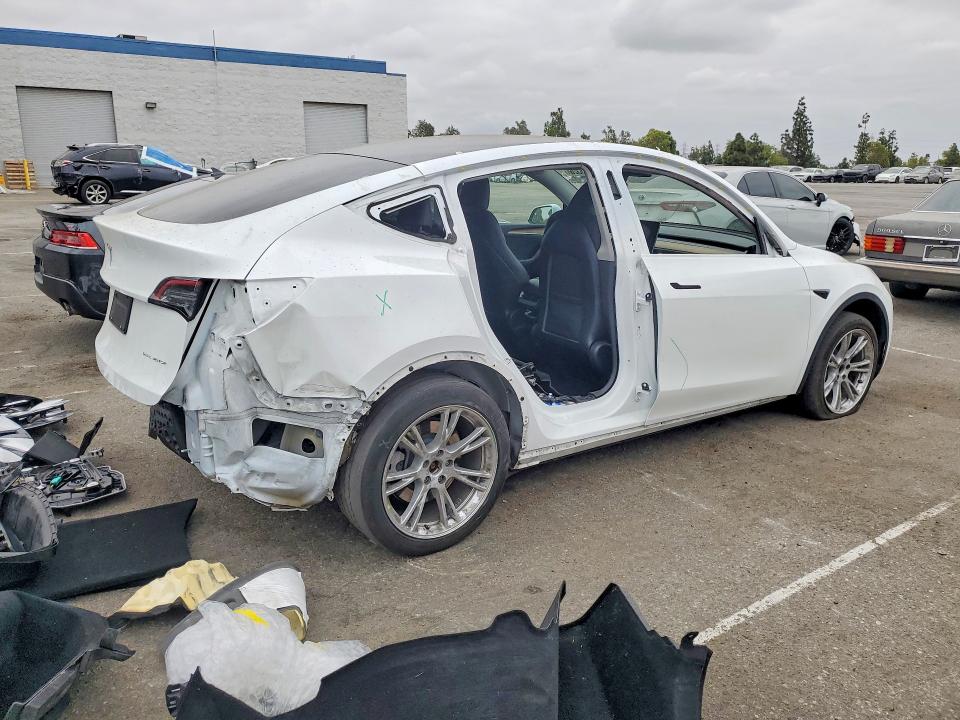 Продажа на аукционе авто 2023 Tesla Model Y, vin: 7SAYGDEE0PA039600, номер лота: 58145326