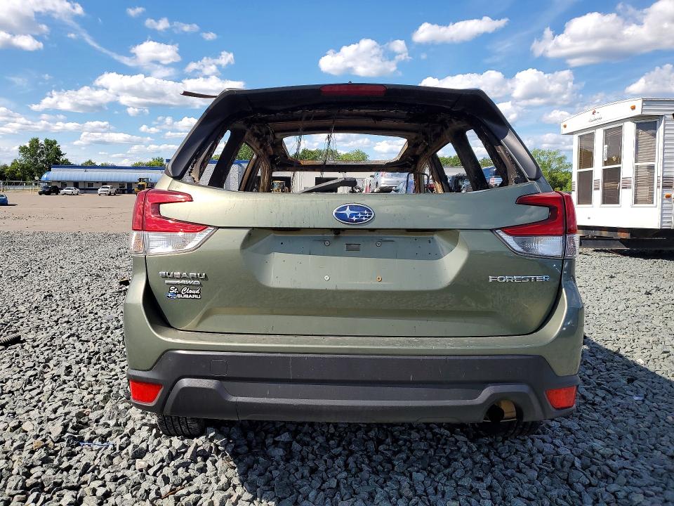 57713306 :رقم المزاد ، JF2SKAFC7MH425038 vin ، 2021 Subaru Forester مزاد بيع