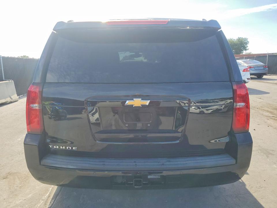 56180946 :رقم المزاد ، 1GNSCAKC8JR270529 vin ، 2018 Chevrolet Tahoe مزاد بيع