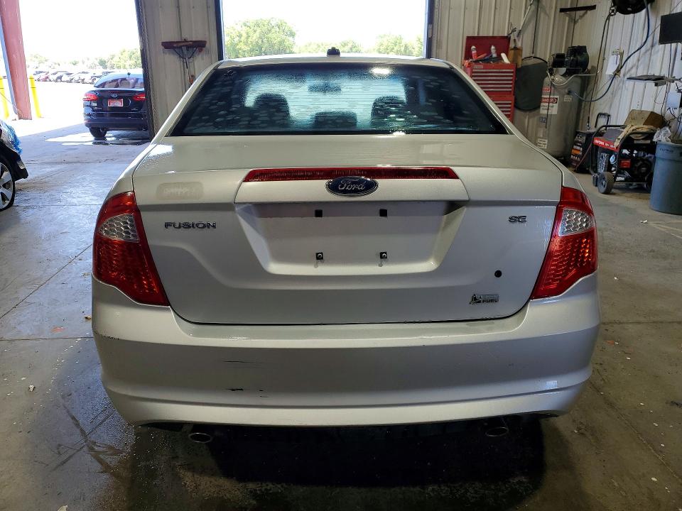 58497986 :رقم المزاد ، 3FAHP0HG1AR161142 vin ، 2010 Ford Fusion مزاد بيع