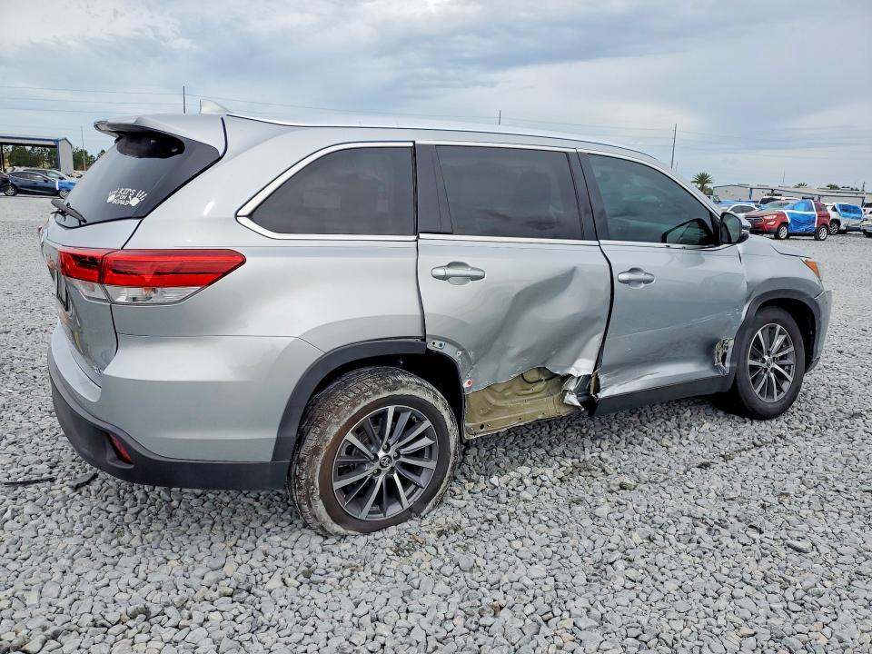 Продажа на аукционе авто 2019 Toyota Highlander, vin: 5TDKZRFHXKS558308, номер лота: 56634116