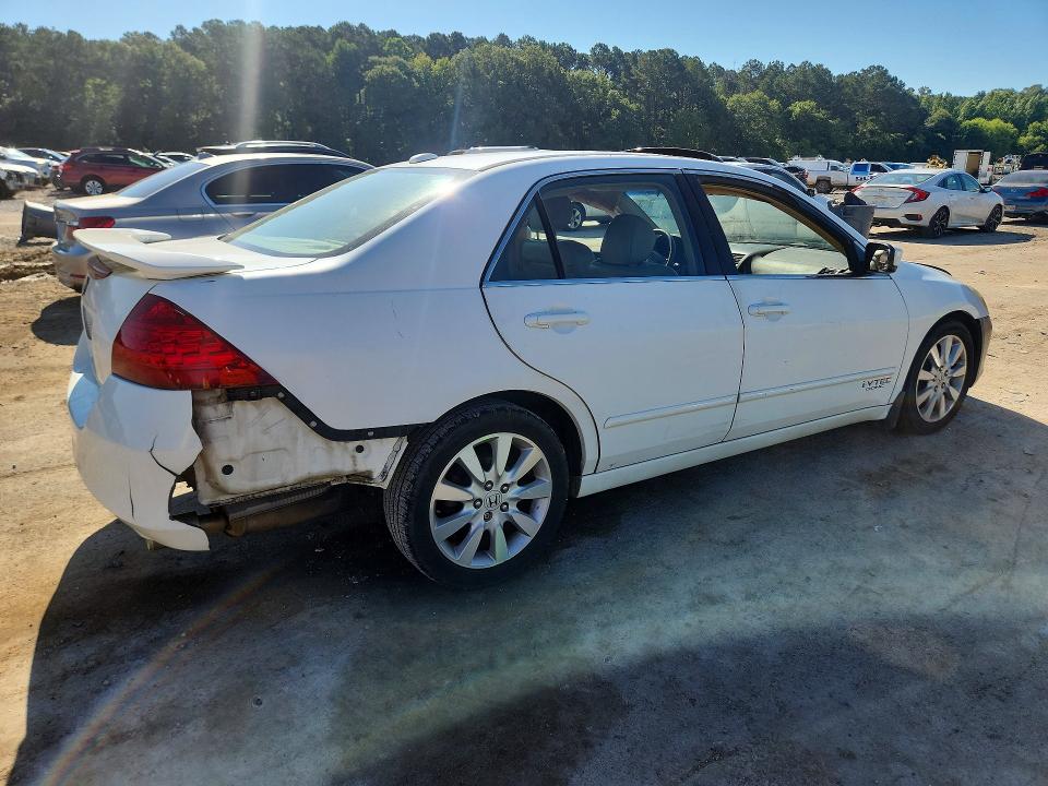56899786 :رقم المزاد ، 1HGCM66527A027844 vin ، 2007 Honda Accord مزاد بيع