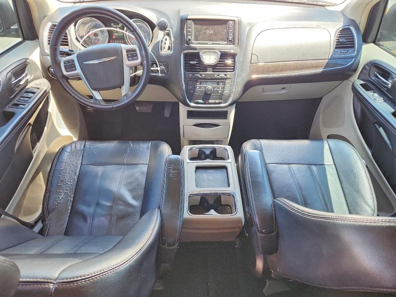 57692346 :رقم المزاد ، 2C4RC1BGXGR212774 vin ، 2016 Chrysler Town & Country مزاد بيع