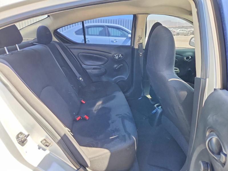 49180406 :رقم المزاد ، 3N1CN7AP2DL864062 vin ، 2013 Nissan Versa مزاد بيع