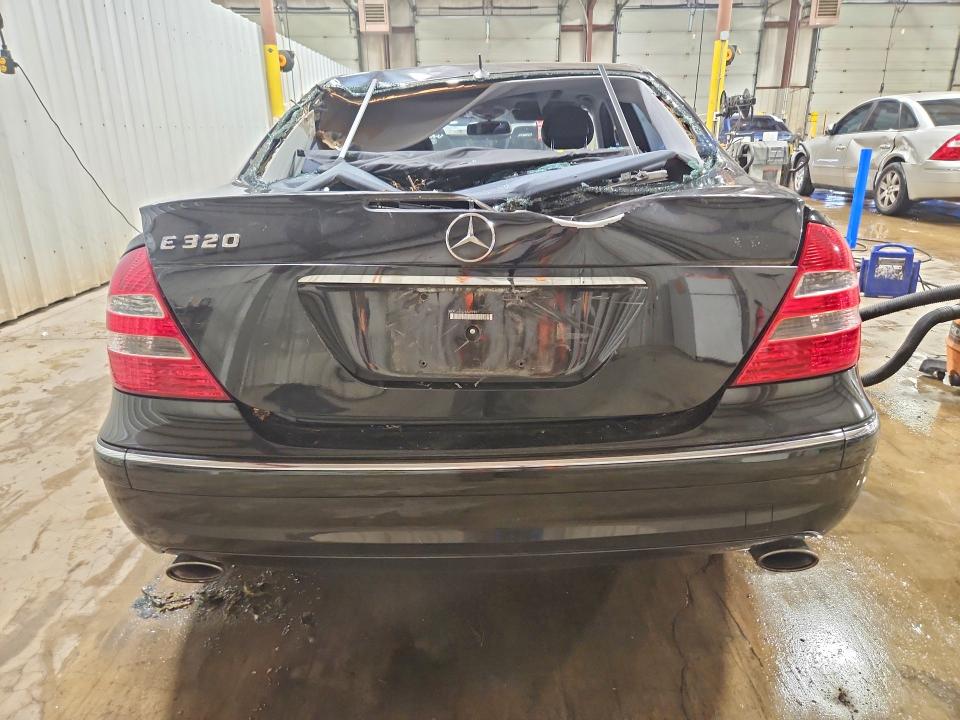 59234876 :رقم المزاد ، WDBUF65J25A699961 vin ، 2005 Mercedes-benz E مزاد بيع
