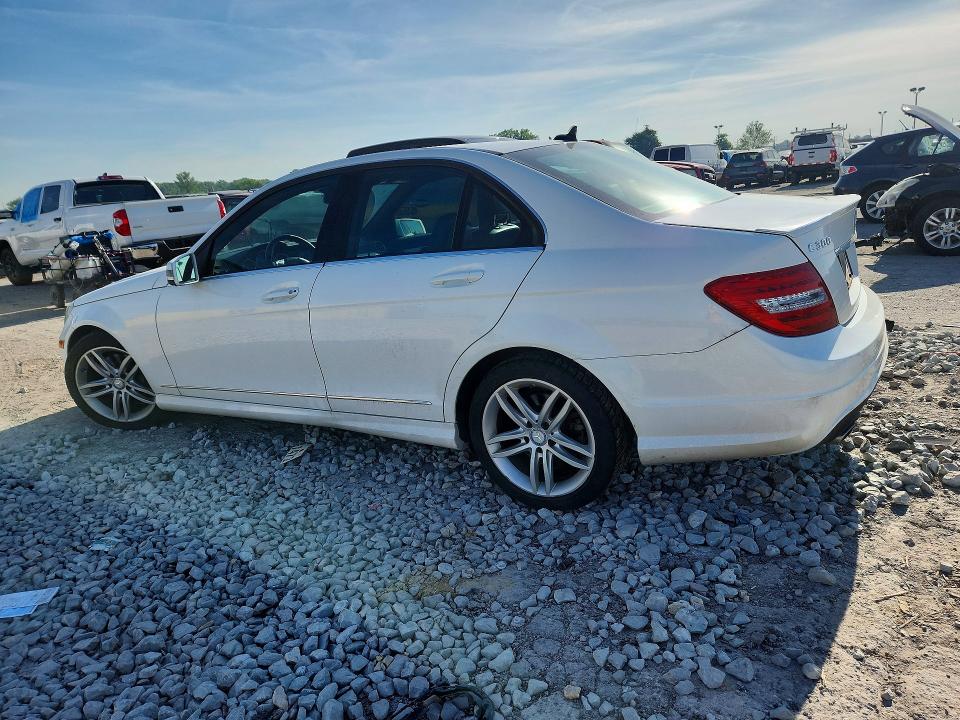 55445136 :رقم المزاد ، WDDGF8AB6DG118858 vin ، 2013 Mercedes-benz C مزاد بيع
