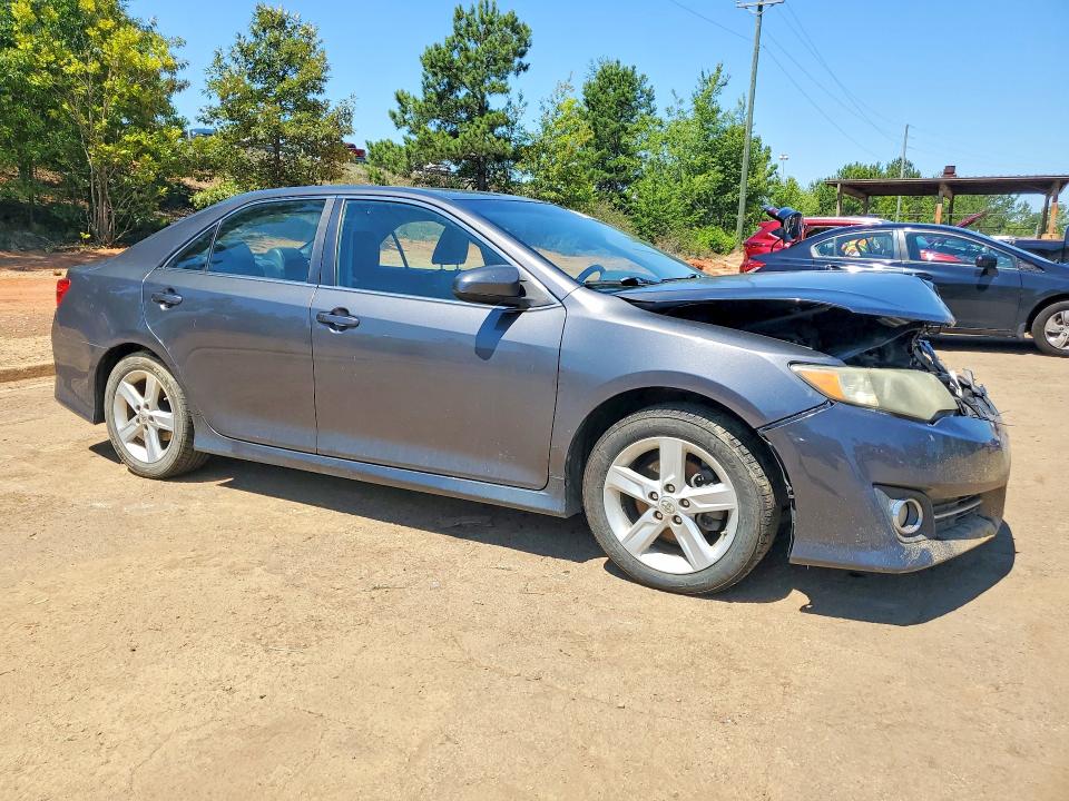 55754006 :رقم المزاد ، 4T1BF1FK0DU233070 vin ، 2013 Toyota Camry مزاد بيع