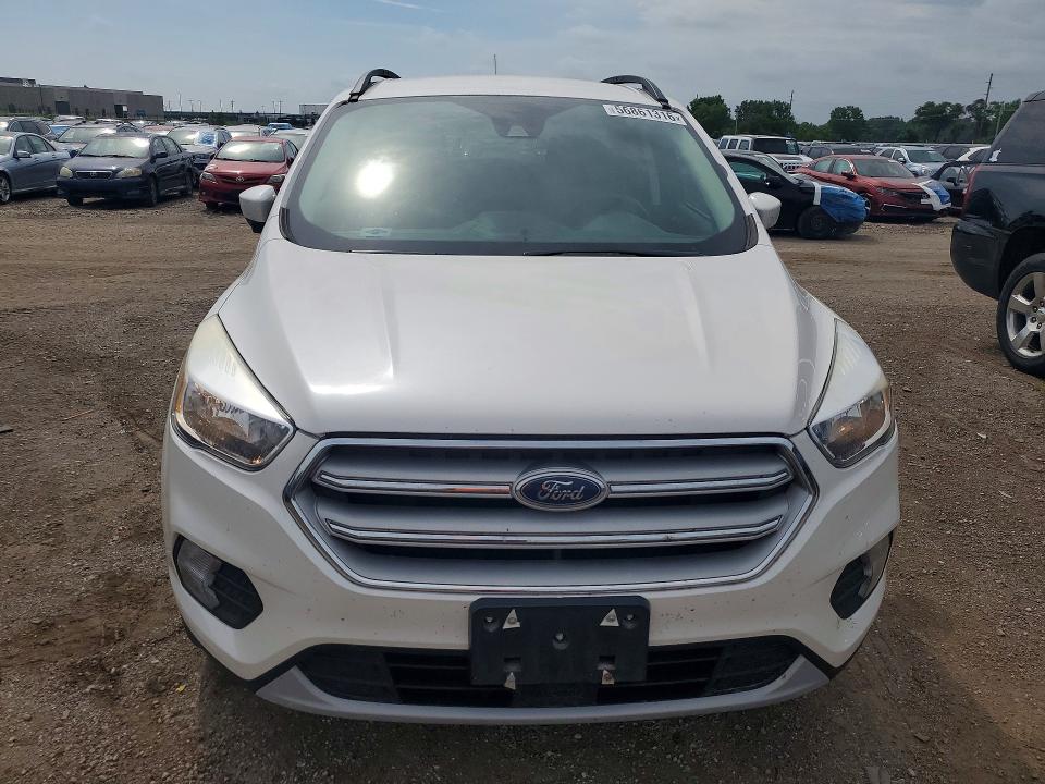 Продаж на аукціоні авто 2018 Ford Escape, vin: 1FMCU0GD8JUC19062, номер лоту: 56861316